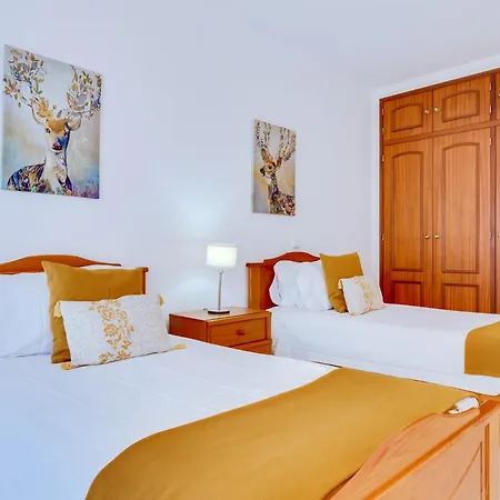 Colina Sol T2 * Quarteira