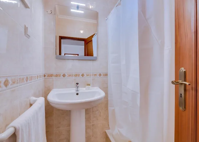 Colina Sol T2 * Quarteira